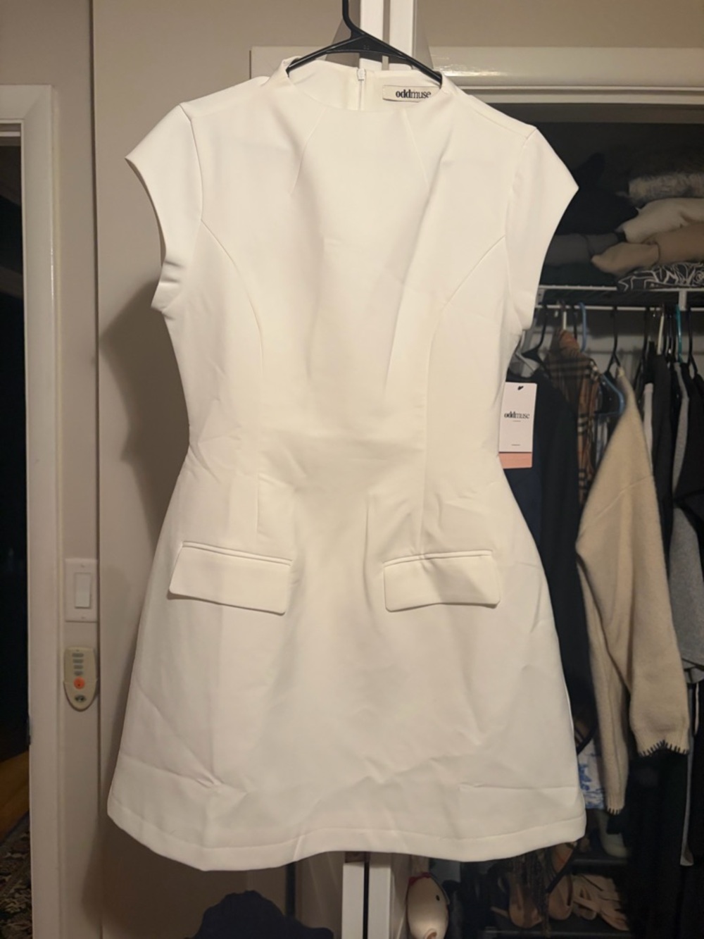 Odd Muse Modern White Fit-and-Flare Cap Sleeve Mini Dress White NWT - Picture 4 of 7